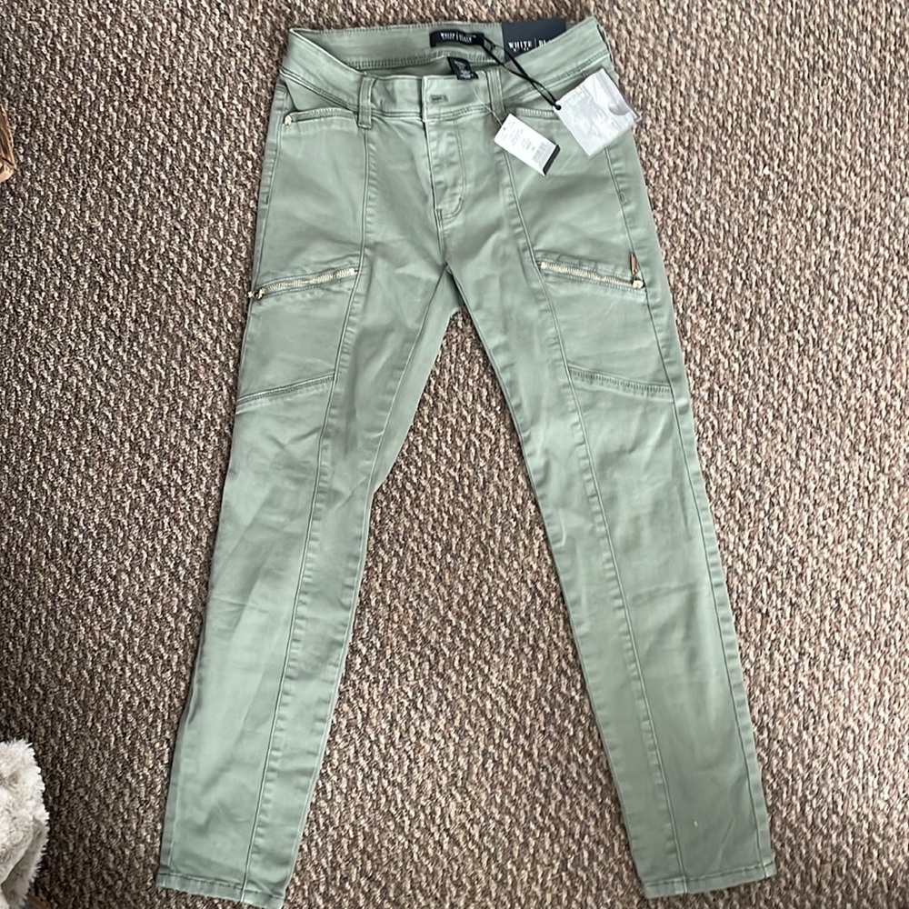 White House black market pant